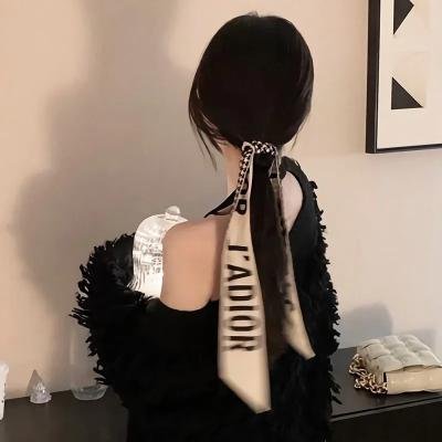 美女荒野逃亡